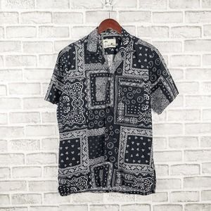 BATHER Men's Black White Bandana Camp Shirt Short Sleeve Cotton Size M